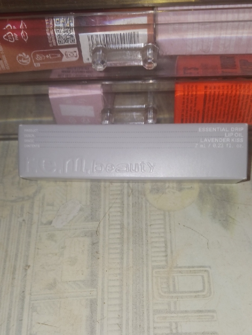 r.e.m.  Beauty Essential Drip Lip Oil - Lavender Kiss (Light Lavender)